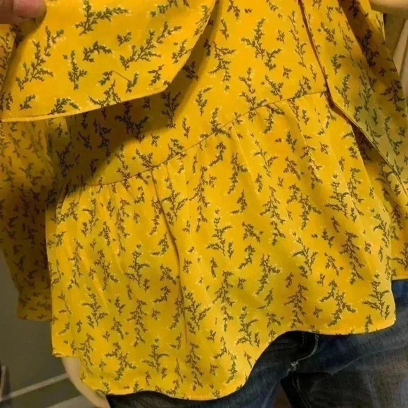 Loft Yellow Floral Vine Peplum Tie Neck Blouse Size SP - Picture 3 of 12